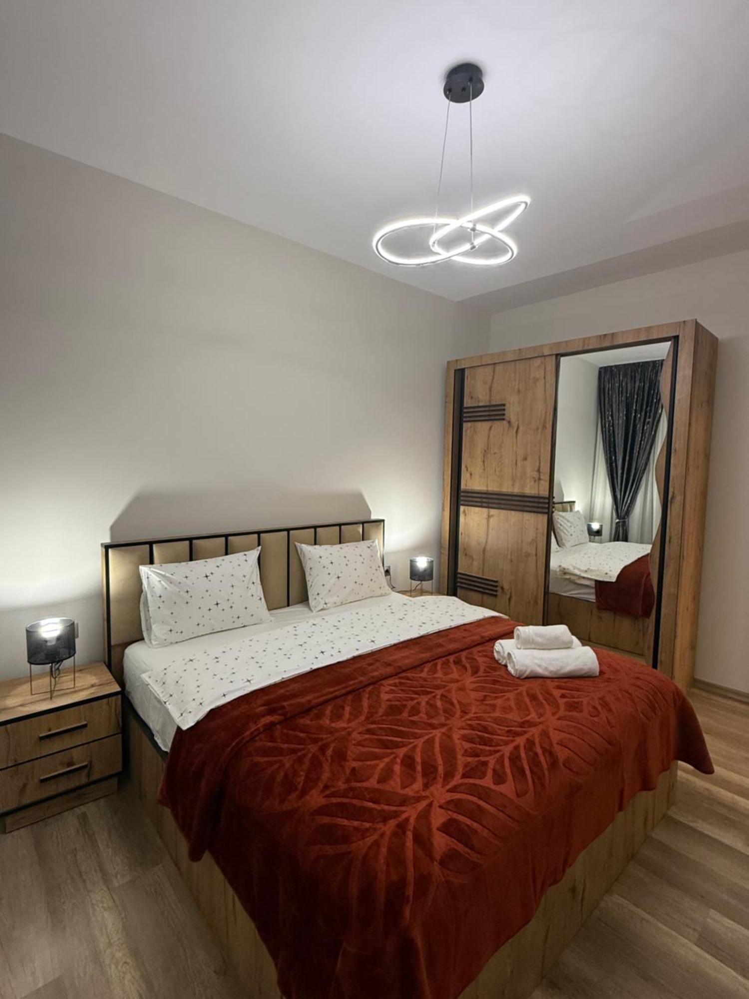 Apartment In Tbilisi “Green Budapest “ Ngoại thất bức ảnh